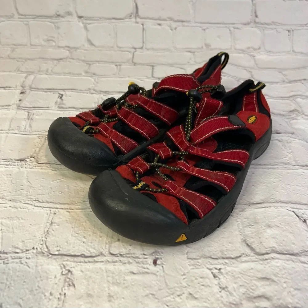 Keen Kids US 4 Newport H2 Hiking Sport Sandals Red Waterproof Shoes